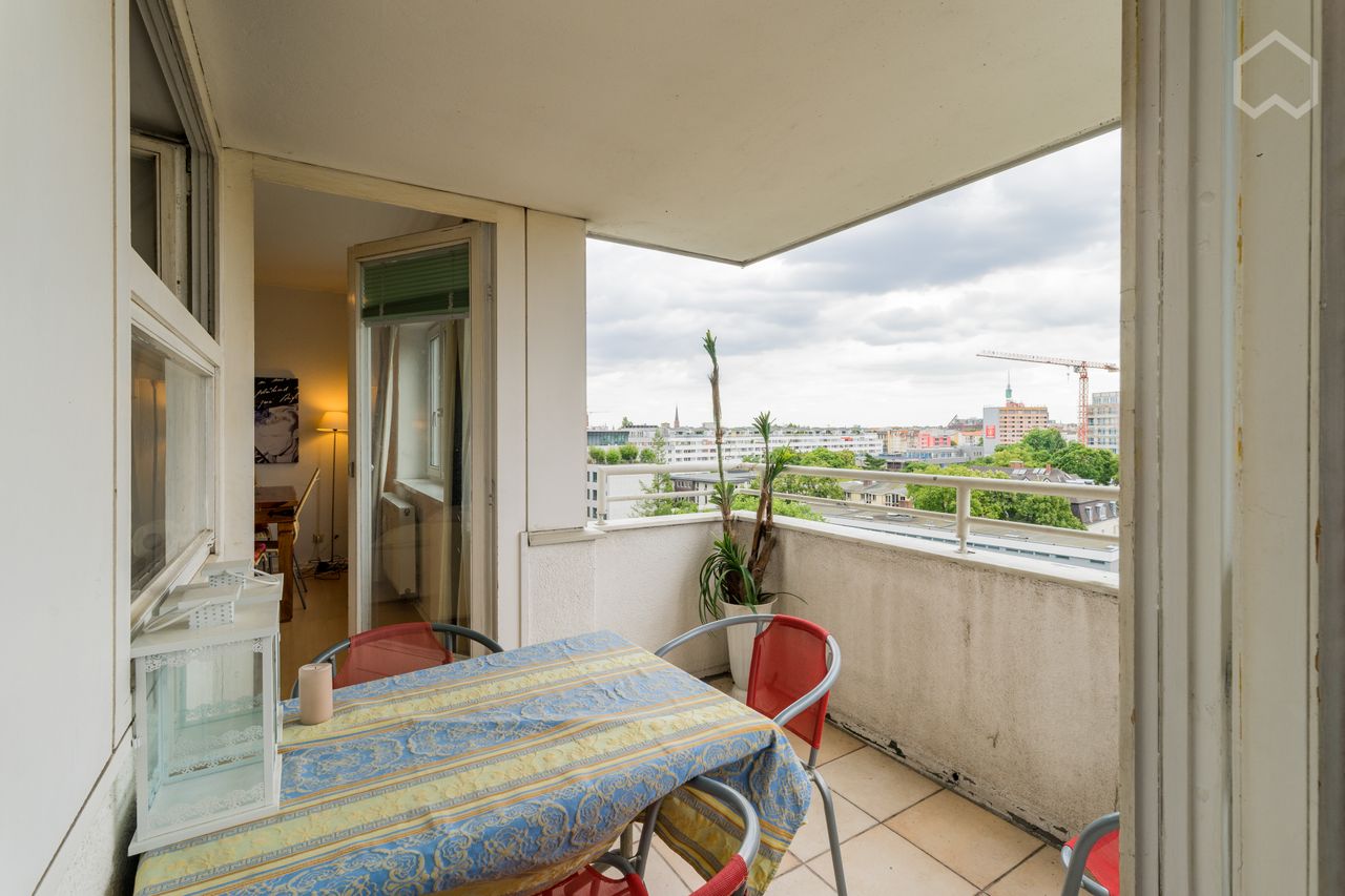 Sunny apartment with a wonderful view