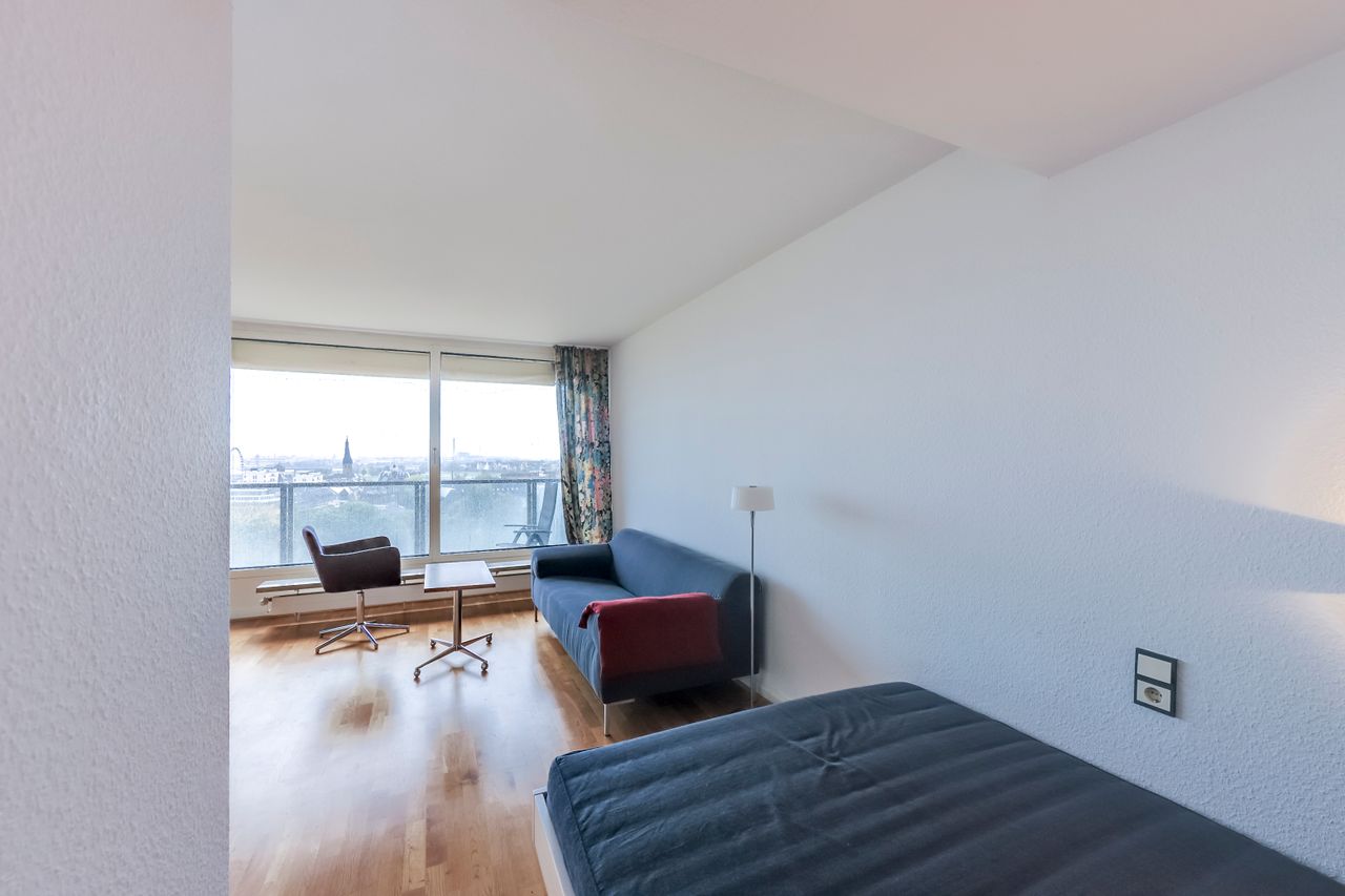 Modern flat in Düsseldorf with balcony