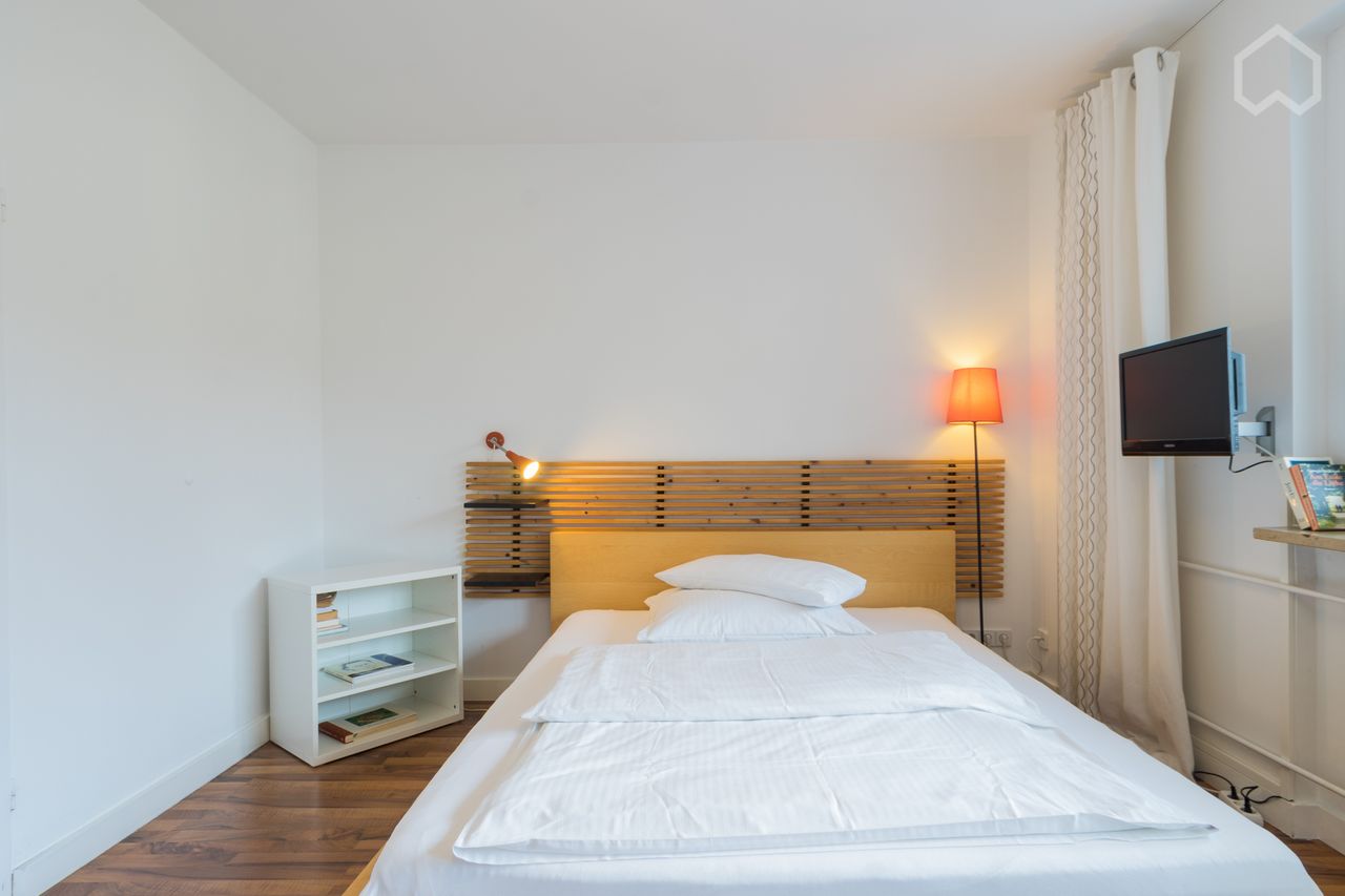 Modern & wonderful suite in Schöneberg