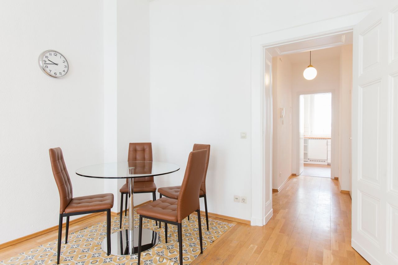 Urban, convenient and cozy 2-room apartment in Mitte/P-Berg
