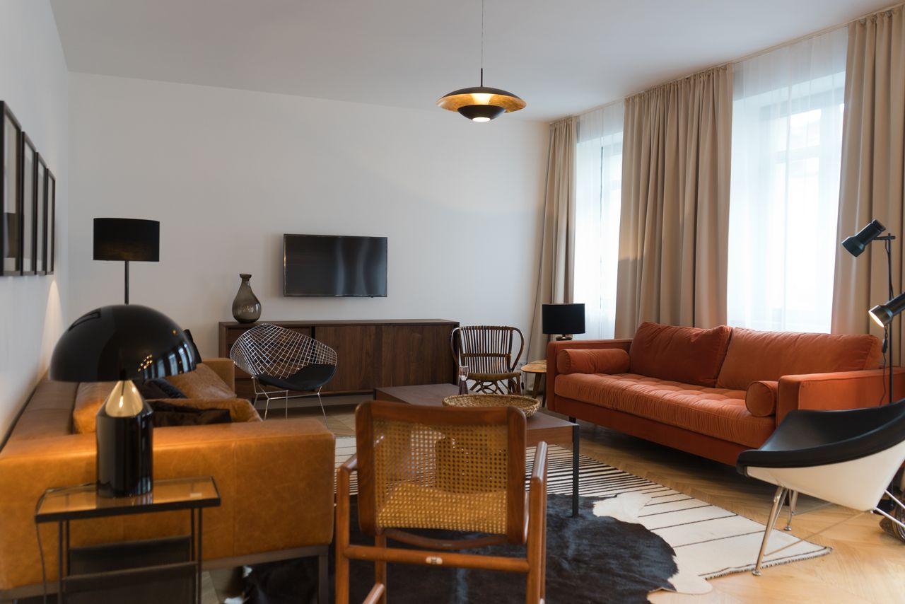 High end furnished apartment in the city centre