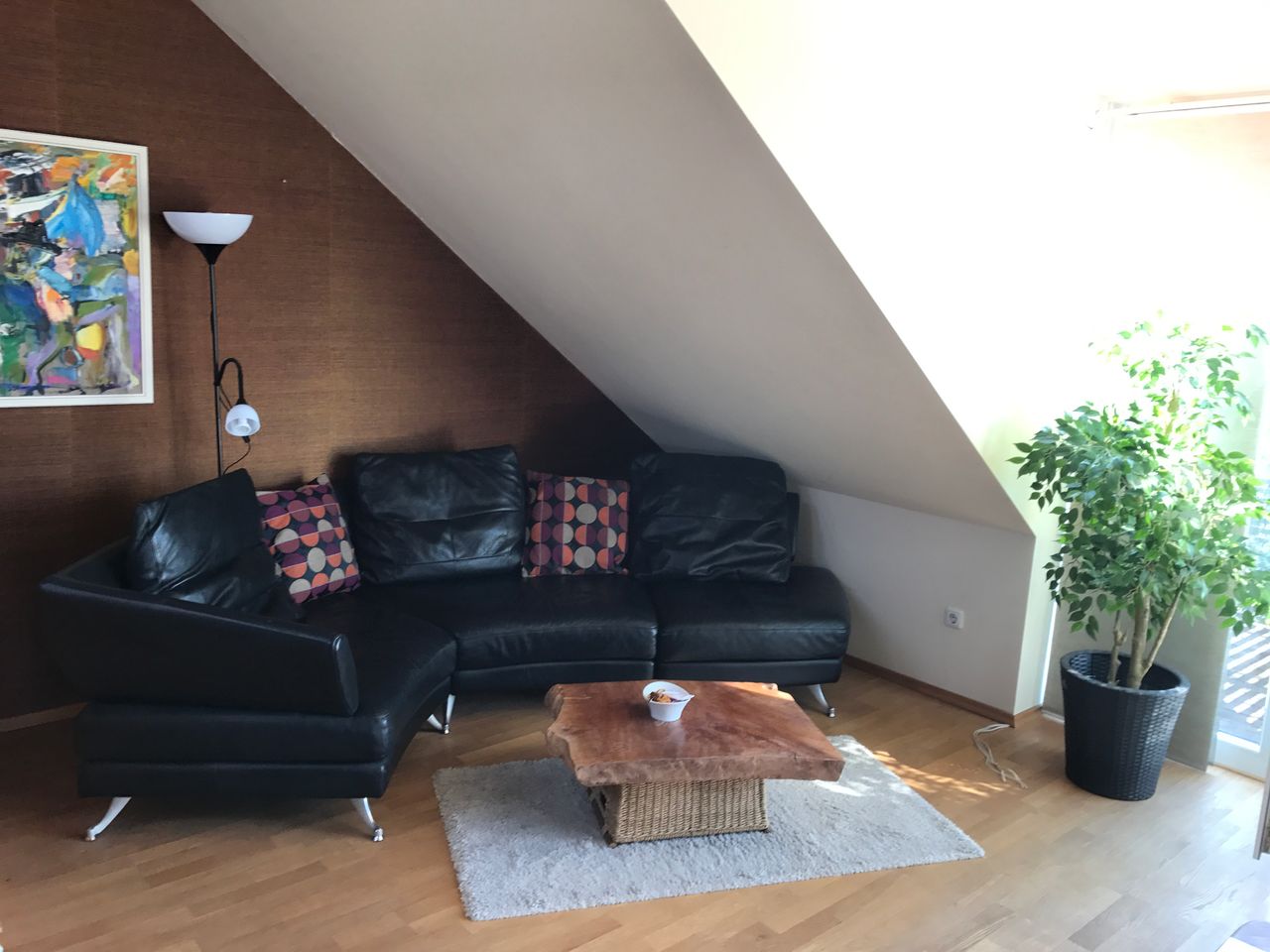 Upscale, fully furnished 3-room top floor apartment in Munich Trudering (close to Airbus, Siemens,...)