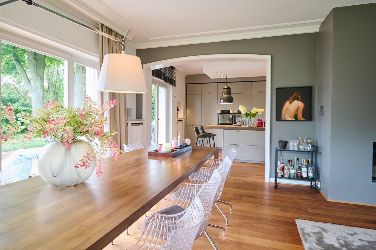 Stunning  Family Home with great terrace, garden and Sauna in Essen Kettwig