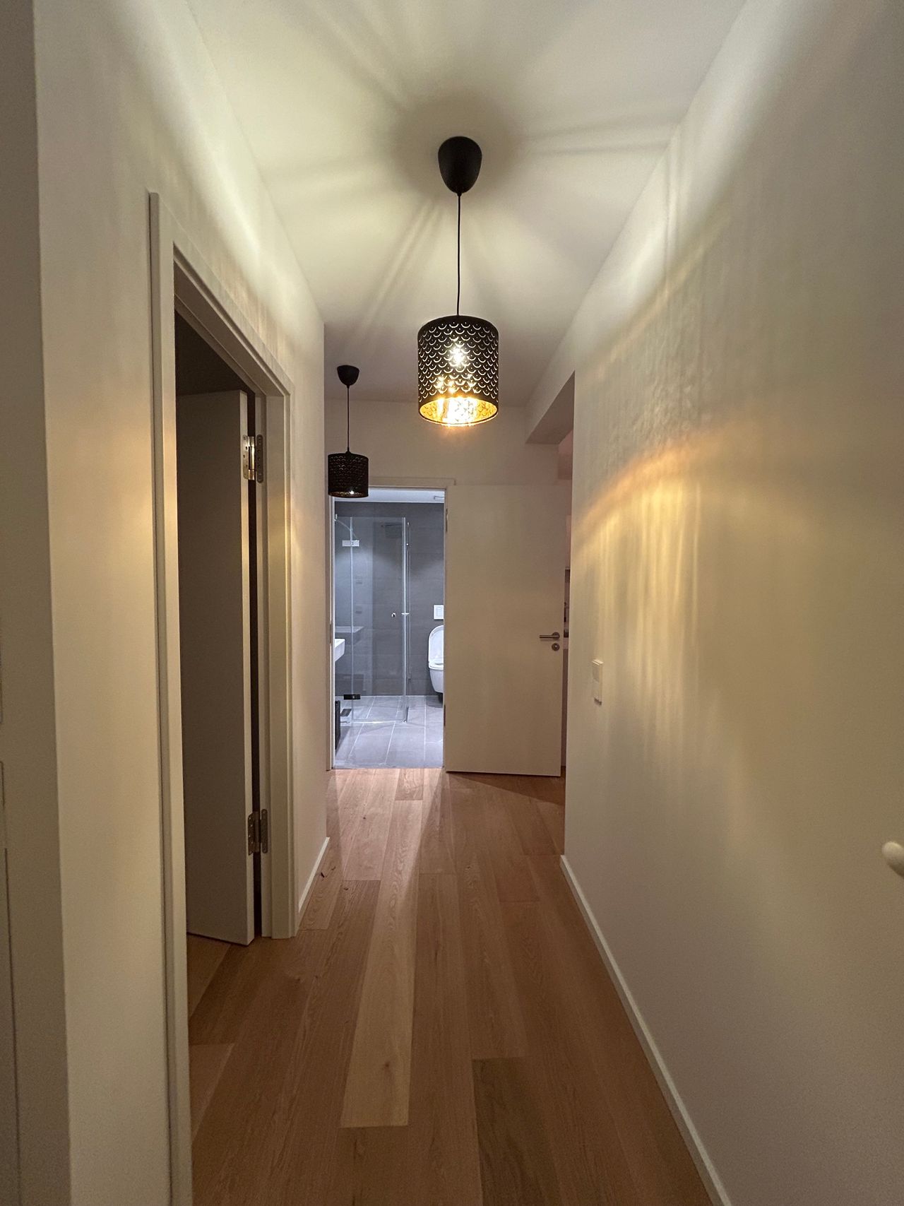 Exclusive 2 bedroom Spacious Apartment in Friedrichshain’s Iconic Peninsula – A Perfect Blend of Vibrancy and Tranquility