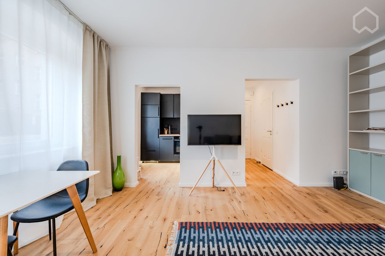 New:  Fully furnished 2 room apartment in Berlin Mitte (Moabit)