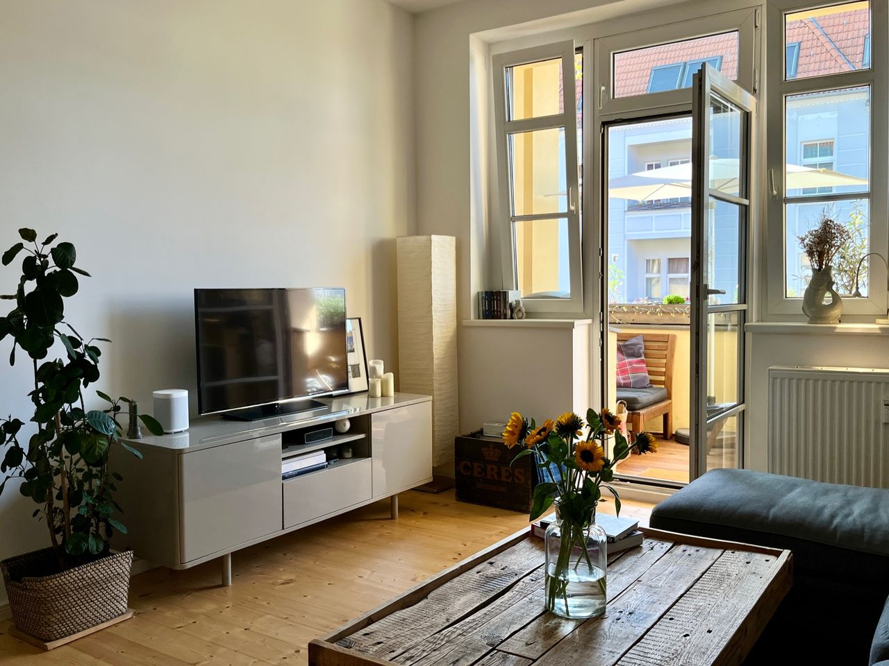 Lovely furnished and renovated 2-room apartment in perfect location in Prenzlauer Berg