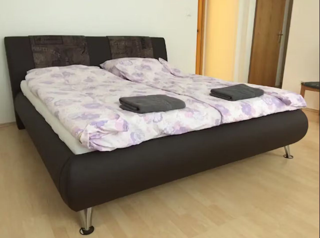 Comfy 3 Bedroom apartment in Hainburger Straße in Vienna