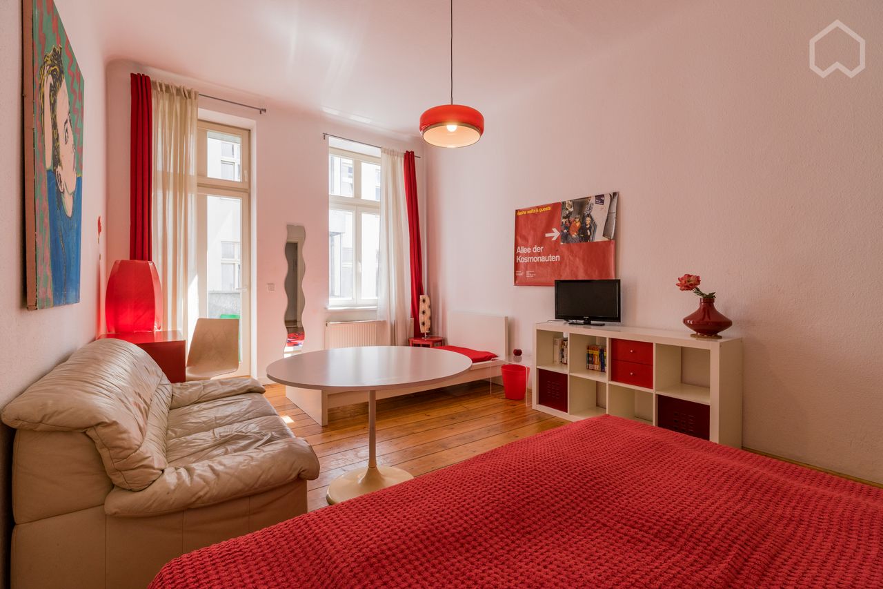 Cosy 2 room apartment with balcony in a fantastic location - in the middle of Prenzlauer Berg