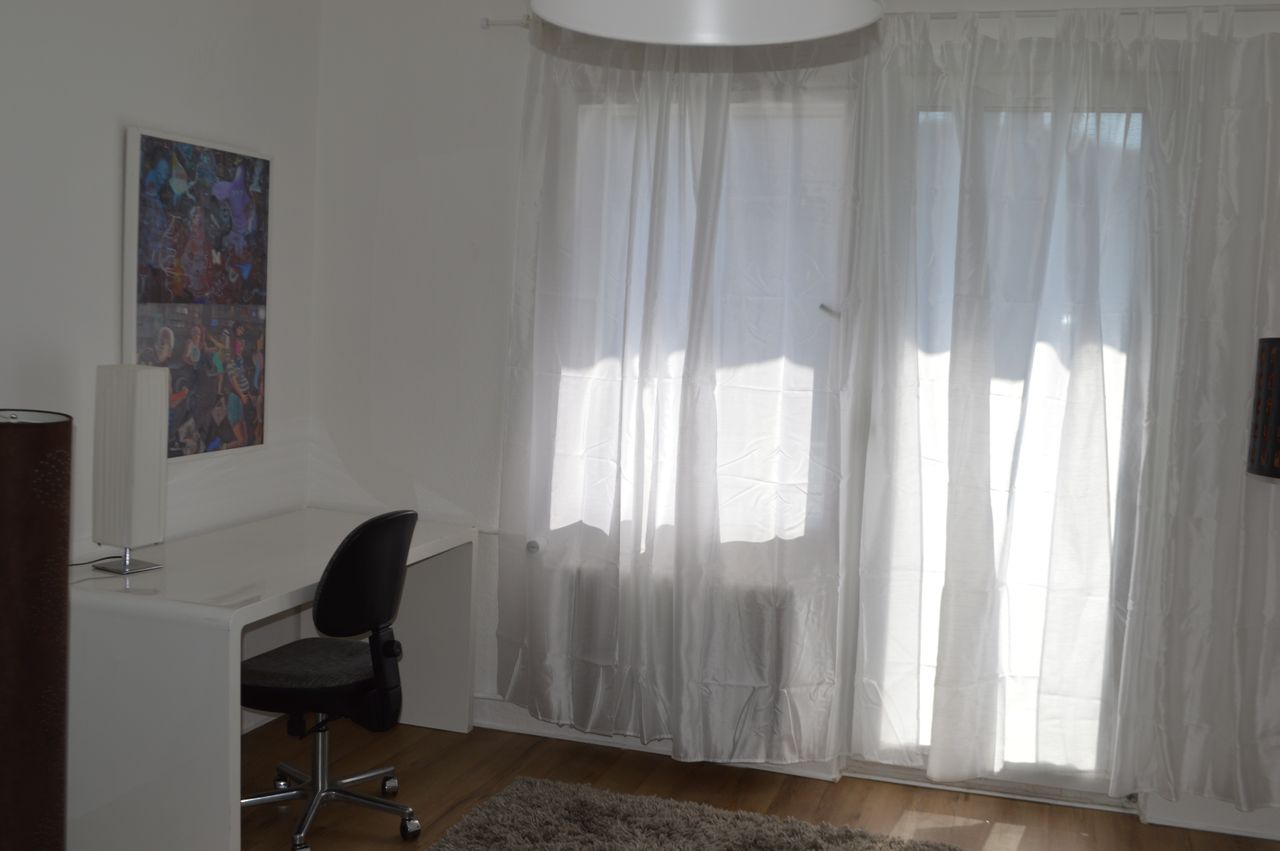 Nähe Kurfürstendamm: Helle, möblierte 2-Zimmer-Wohnung, für 12-24 Monate zu vermieten