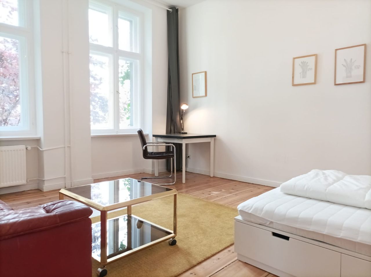Beautiful flat next to the canal