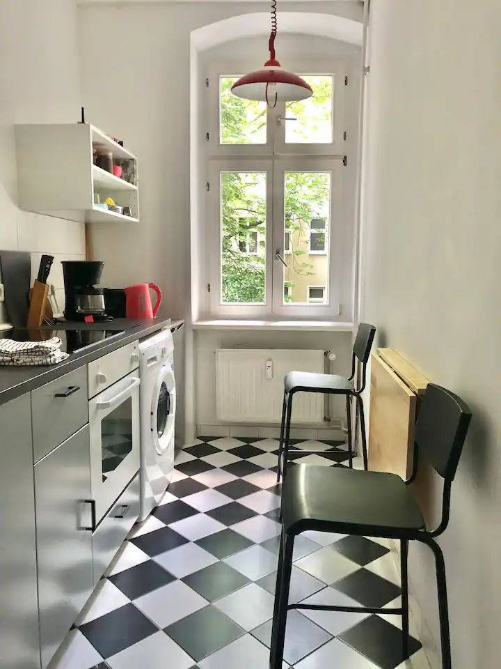 Bright central apartment in Kreuzkölln