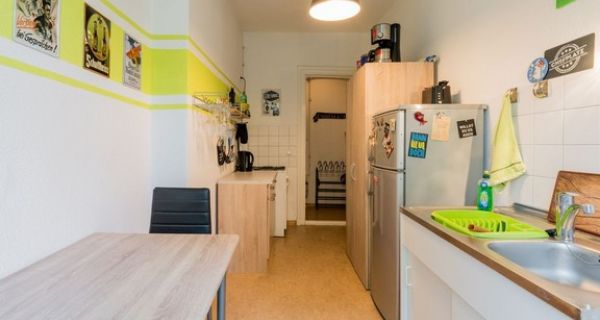 Prenzlauer Berg quite apartment with balcony 2 minutes to Greifswalder Strasse train station / Ringbahn