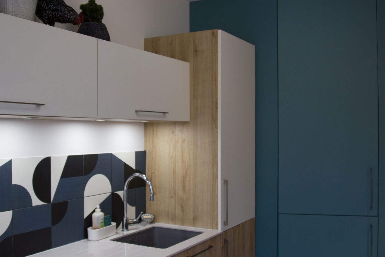 High-end apartment by the Saône River.