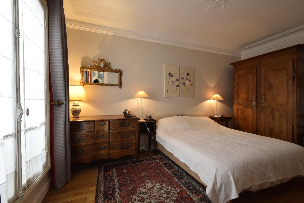Rental Furnished flat - 3 rooms - 85m² - Paris