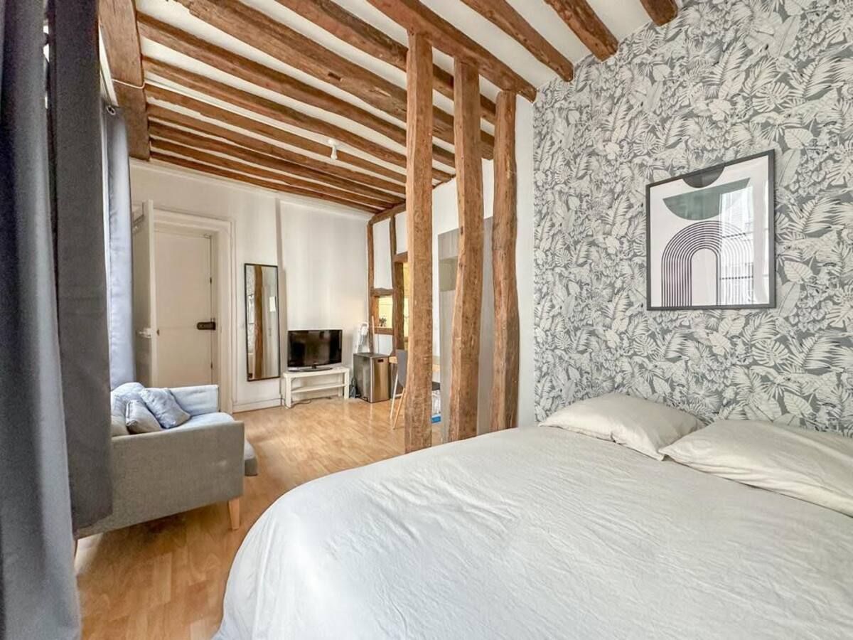 A 23 m2 studio ideally located in the 5th arrondissement.