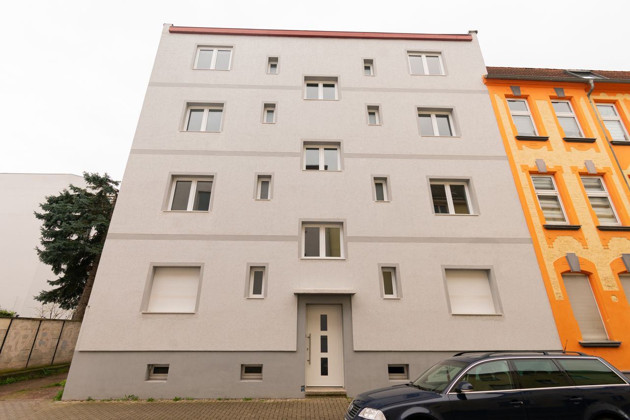 Cozy 2-Room Apartment with Balcony in Magdeburg