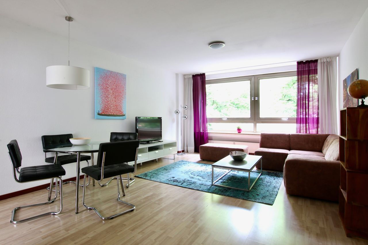 Bright and modernly refurbished apartment near Chlodwigplatz