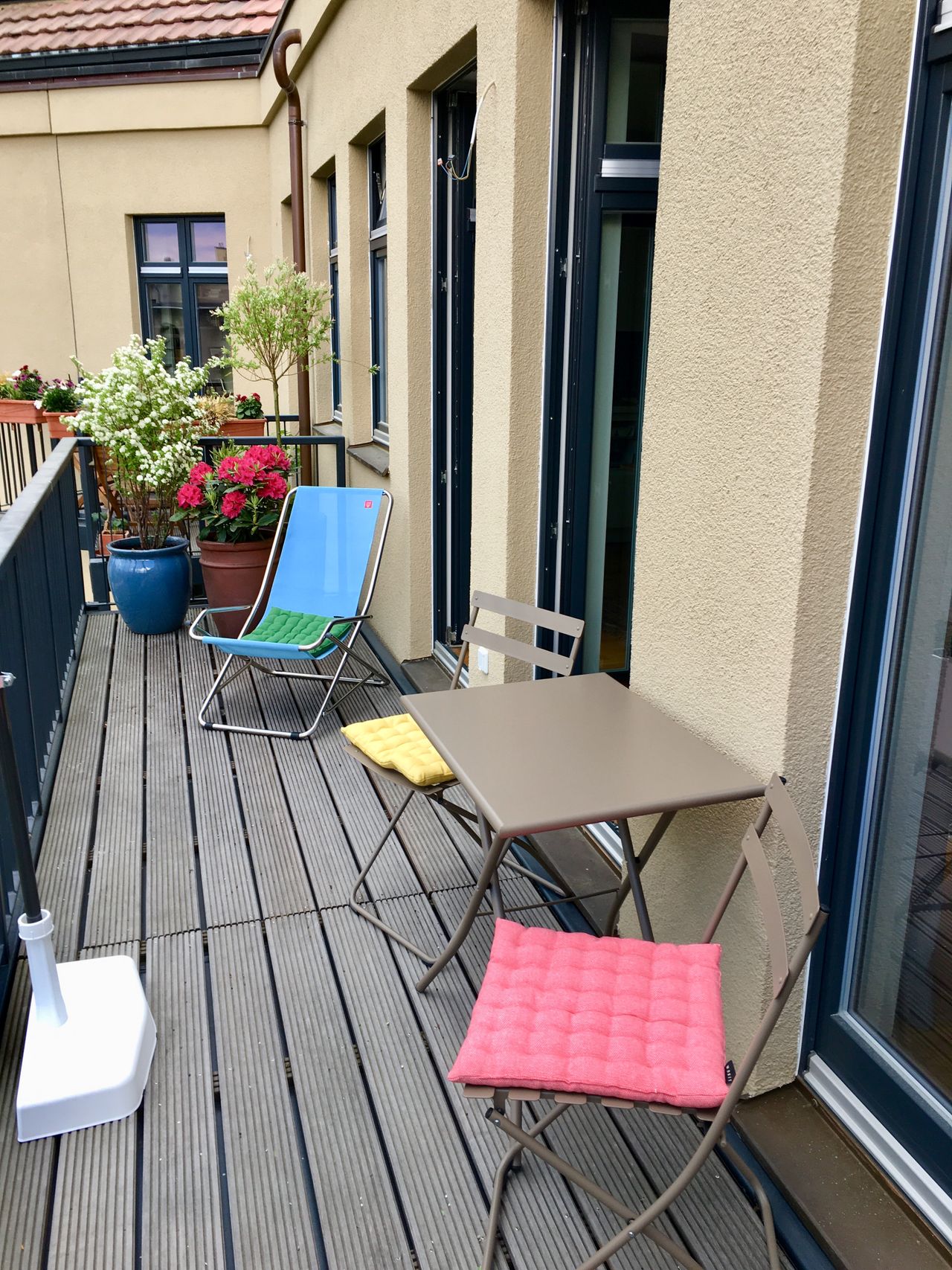 Potsdam: quiet and bright flat with spacious balcony near Sanssouci Palace