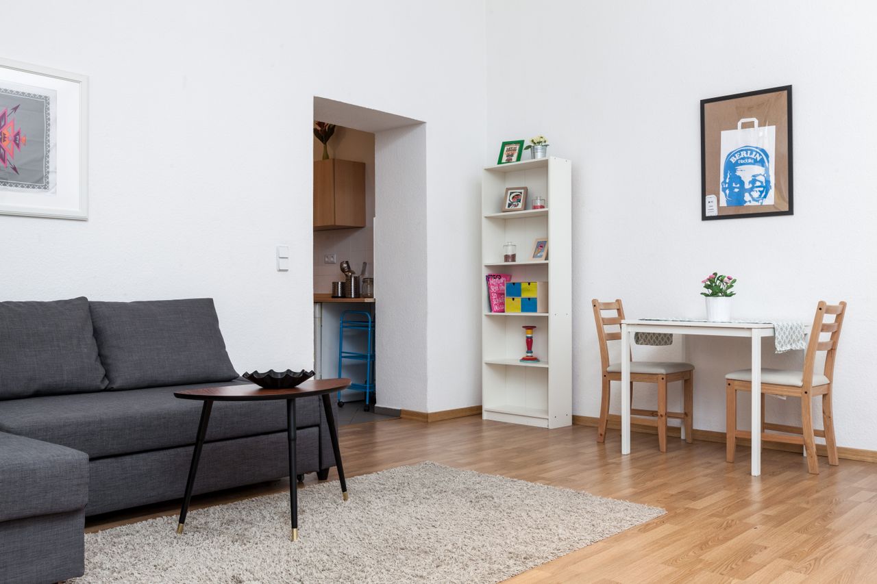 Fantastic, cozy renovated studio flat located in Prenzlauer Berg
