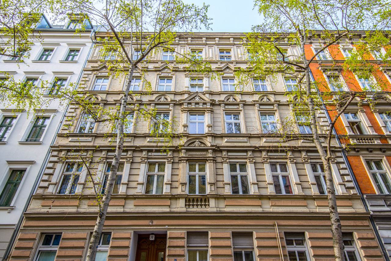 Pretty first floor three bedroomed  apartment in Charlottenburg