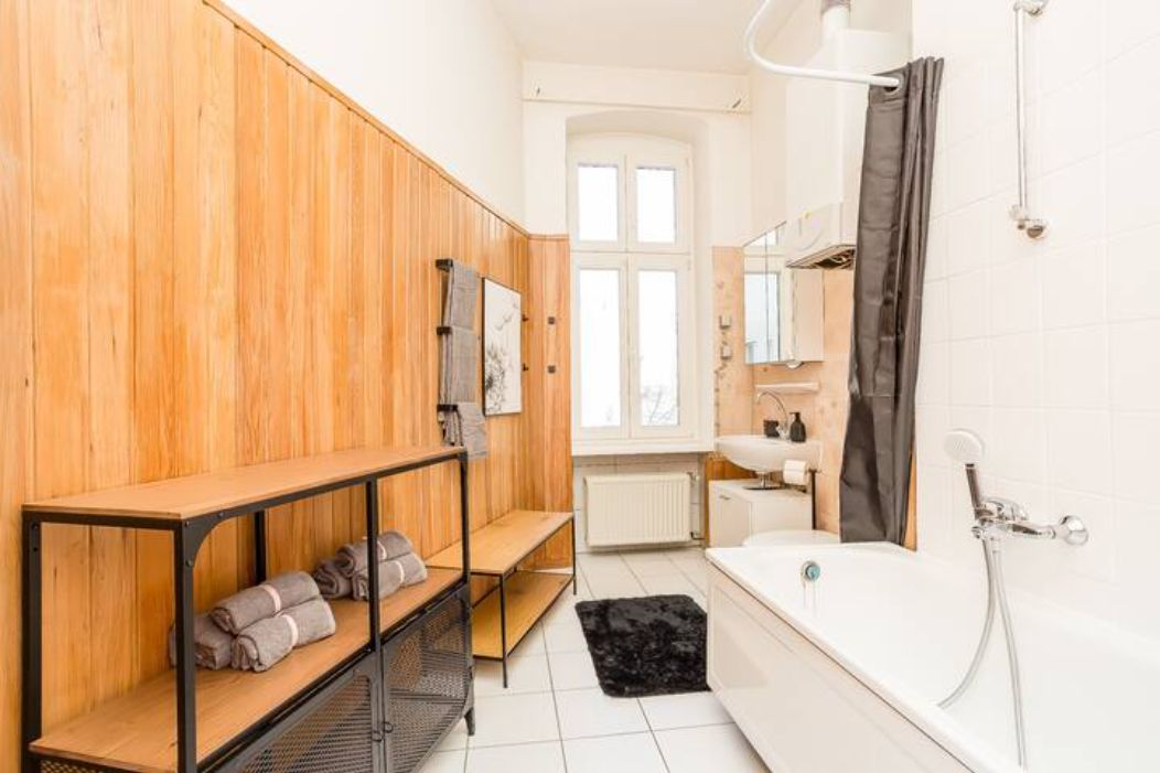 Newly furnished apartment in Berlin Charlottenburg for 6 people