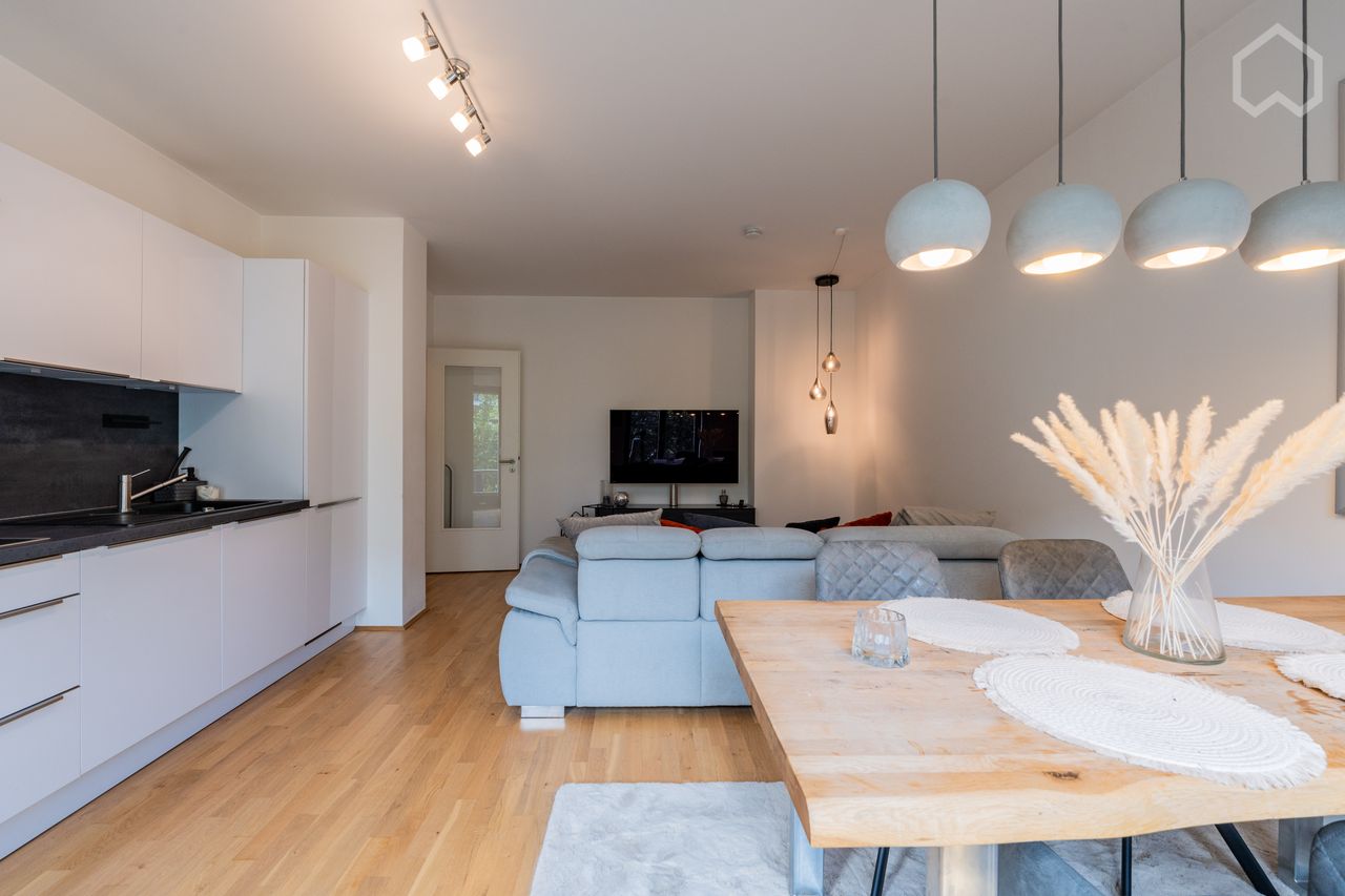 Lovely and bright new-build apartment with terrace and balcony in Wilmersdorf