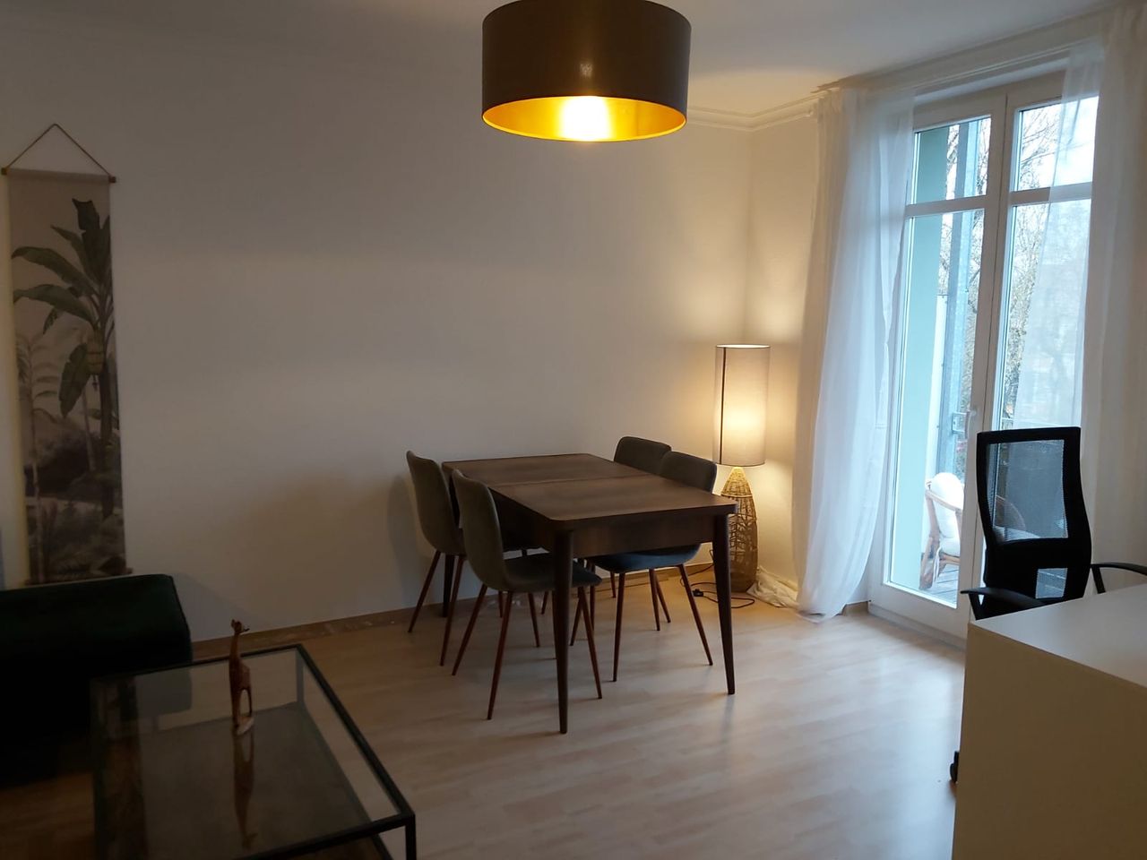 Beautiful, quiet 2 Room Apartment close to Karl Heine Channel