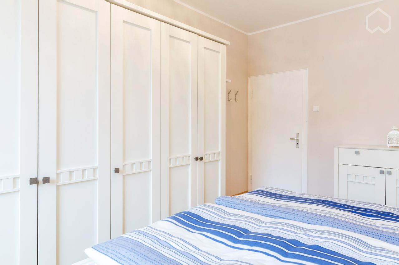 Beautiful & spacious apartment located in Dusseldorf