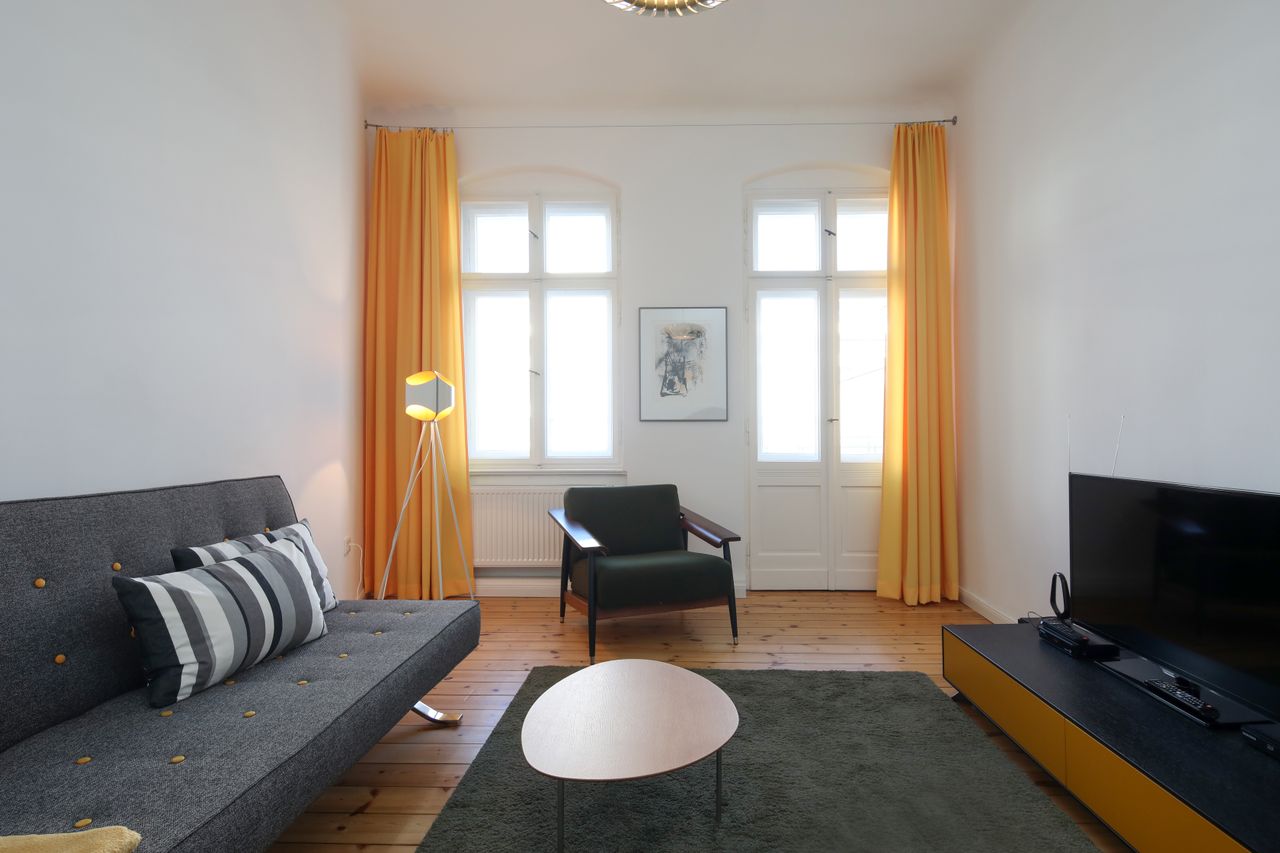 Modern bright and quiet 2 room business-apartment with balcony nearby Schloßstraße, Berlin Steglitz