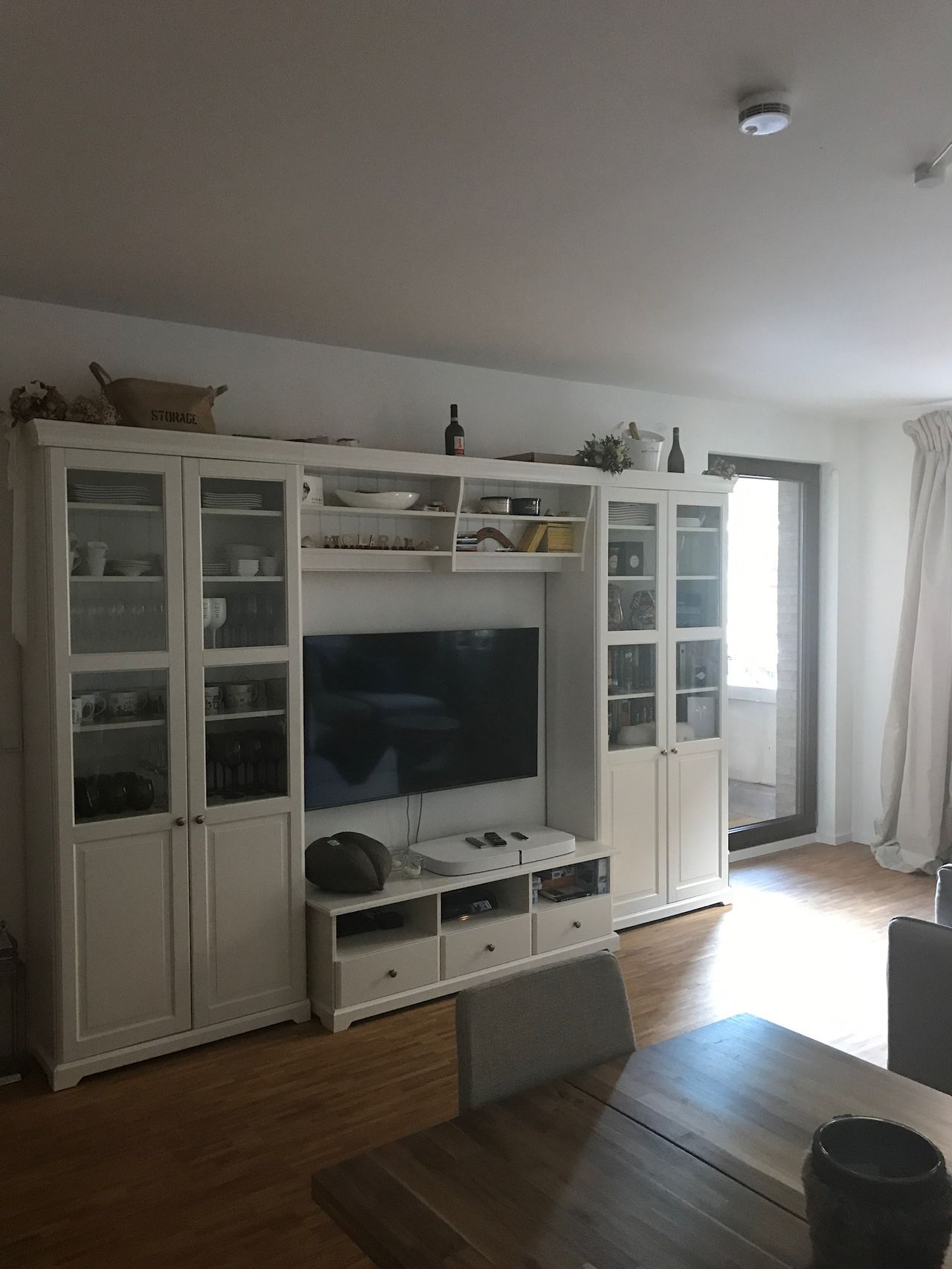 Full-service Luxury apartment: 2 room flat next to Schweizer Platz