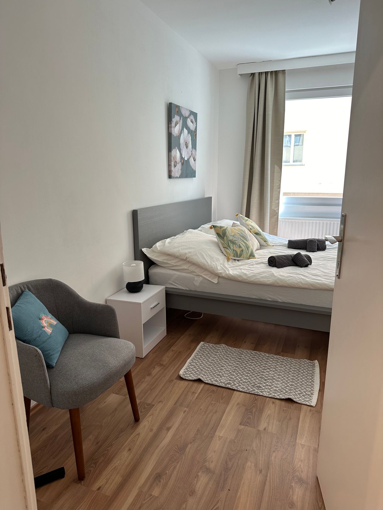 Location Location Location! 150m to the 1st district, middle of Vienna's diplomatic quarter! Fully furnished 2 bedroom apartment!