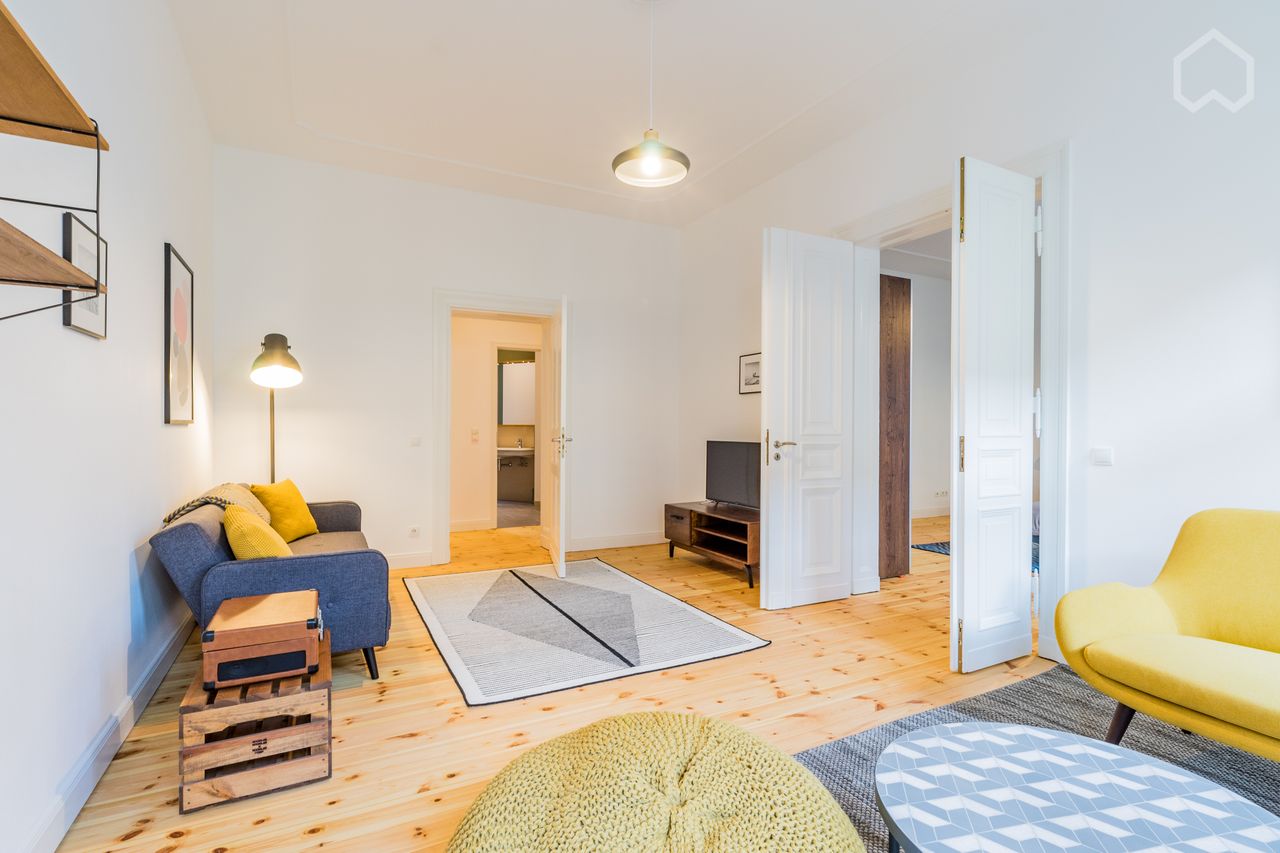 Generous and modern 4-room apartment in the center of Prenzlauer Berg