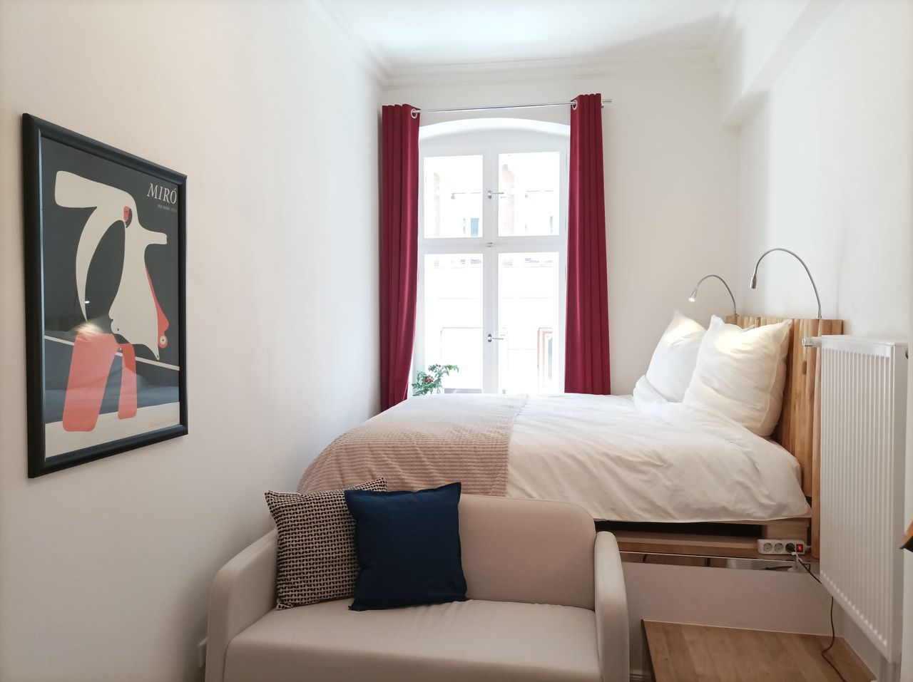 The perfect WG! Beautiful 3 room, newly renovated and furnished flat in a top location in Mitte
