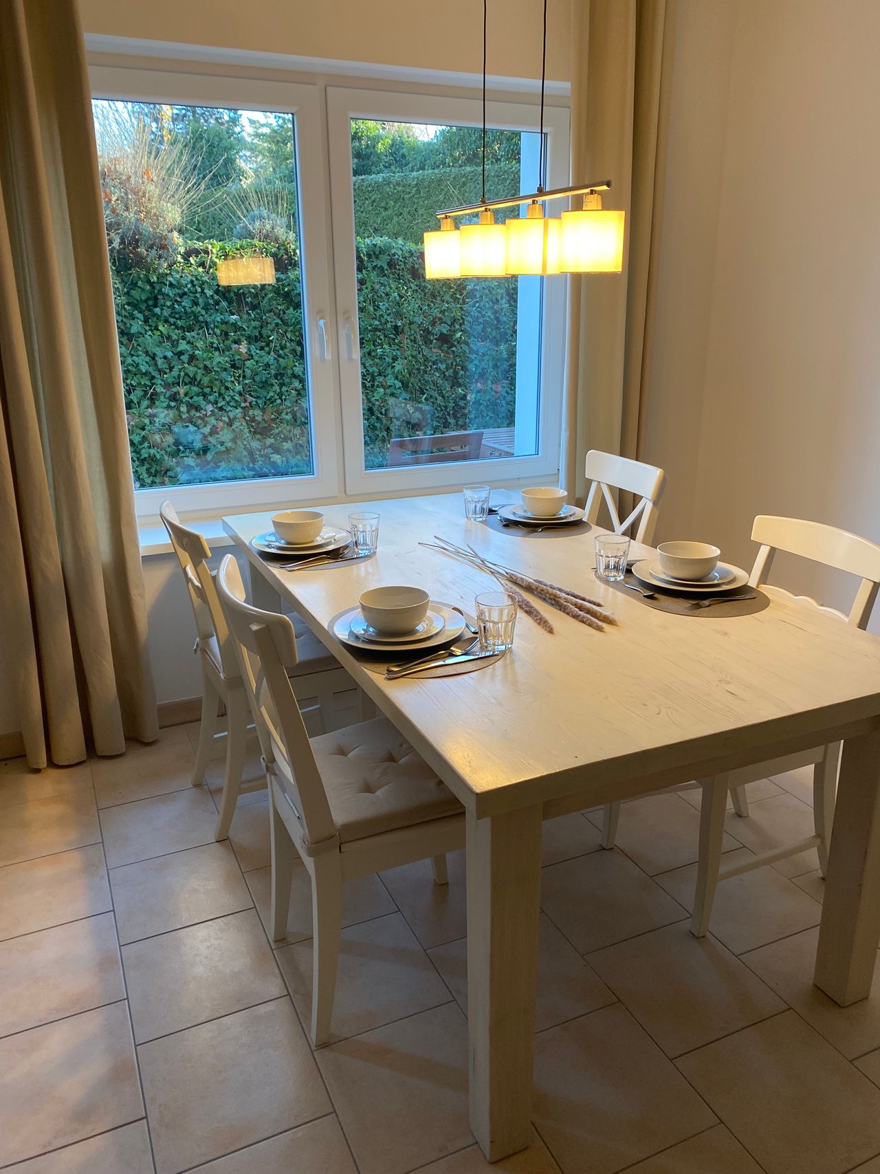 Neat and beautiful suite close to park