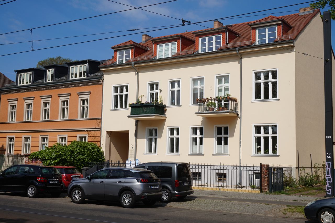 Bright apartment in Potsdam, located directly at the next lake.