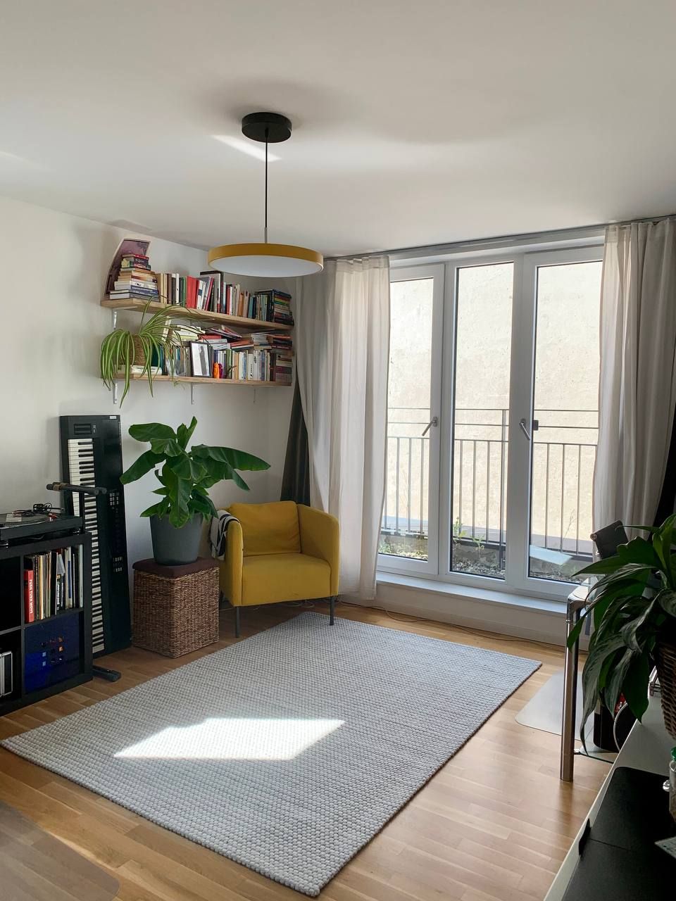 Modern, sunny & quiet 3-room apartment in Friedrichshain