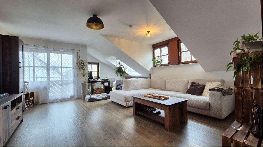Stylische 5-Zimmer-Wohnung mit Balkon in Heilbronn Sontheim