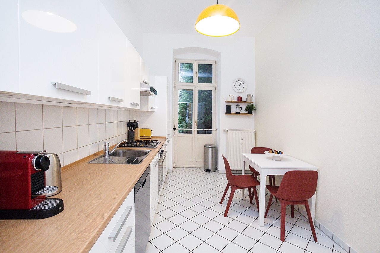 Quiet & fantastic apartment in Kollwitzplatz (Prenzlauer Berg)