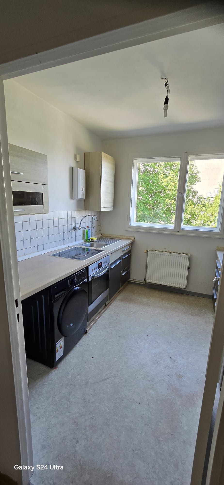 Spacious, bright Apartment in Moabit