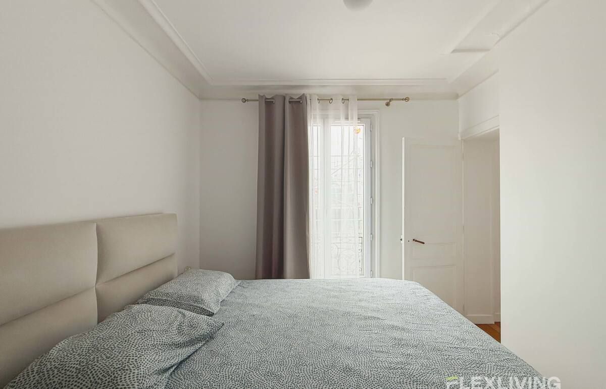 A sublime one-bedroom apartment located on rue Eugène Gibez.