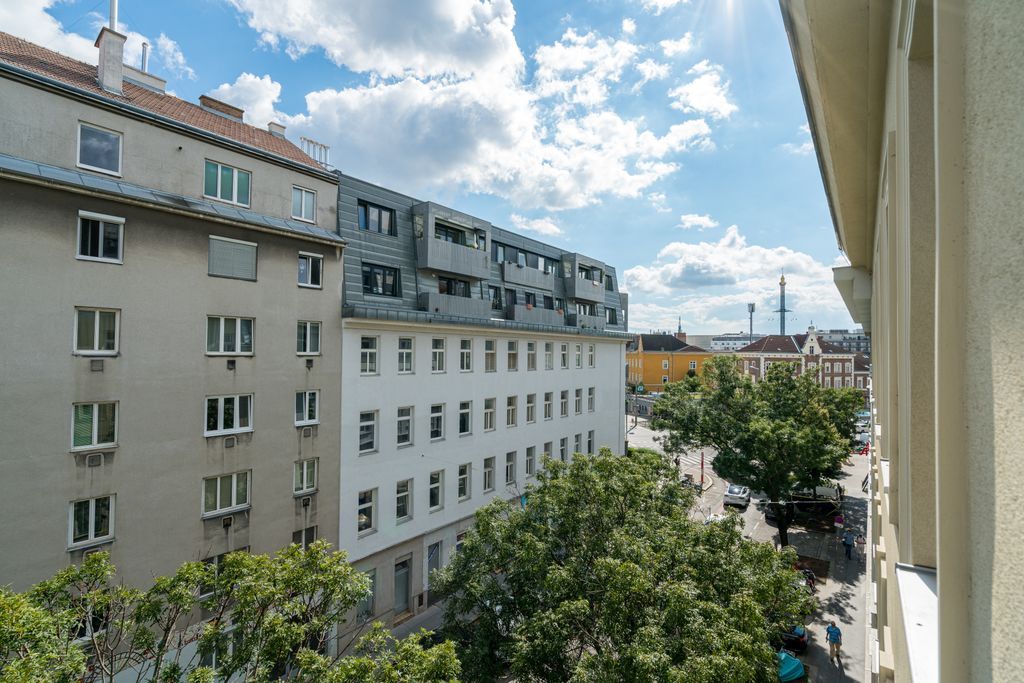 Newly renovated: Fully furnished business apartment in a historic Viennese building