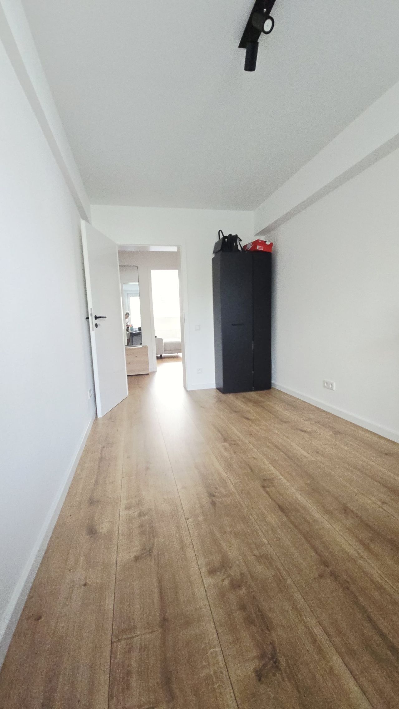 🏙 Urban Chic Apartment in Medienhafen– Quiet Street, Full Comfort & Green View ✨