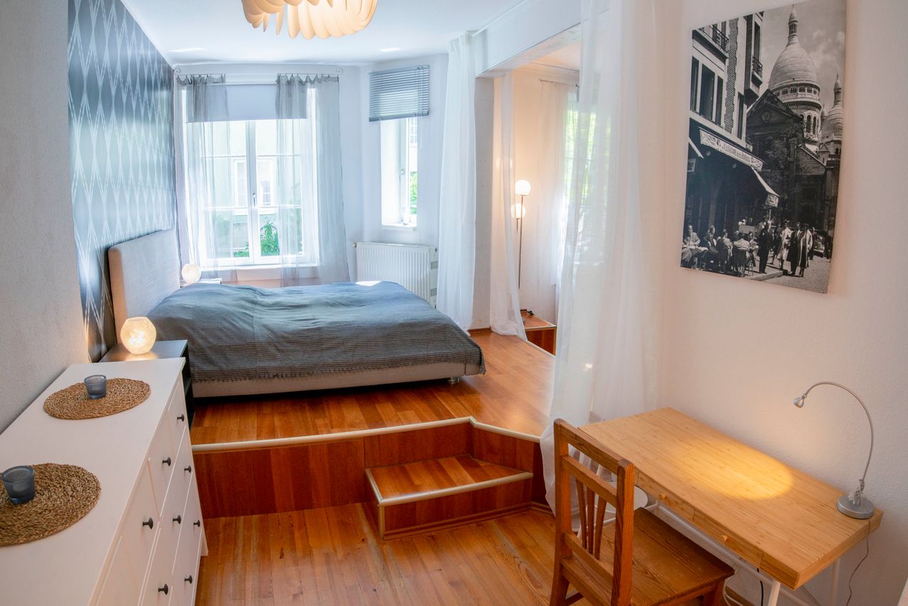 Beautiful 2-room apartment in listed house in Munich
