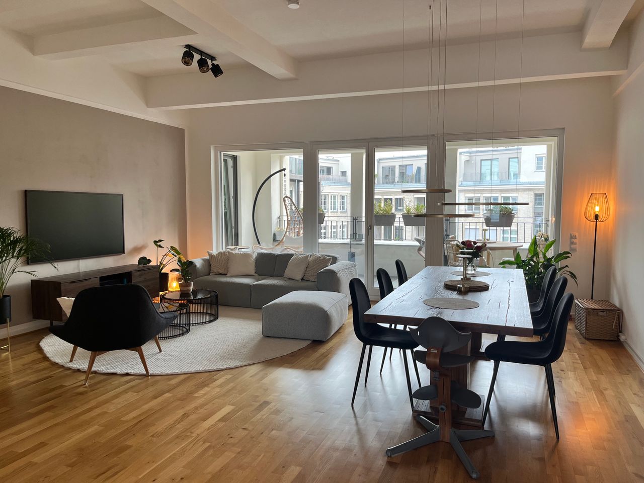 Furnished Apartment in Berlin – 135 m², Beautifully Equipped with Balcony