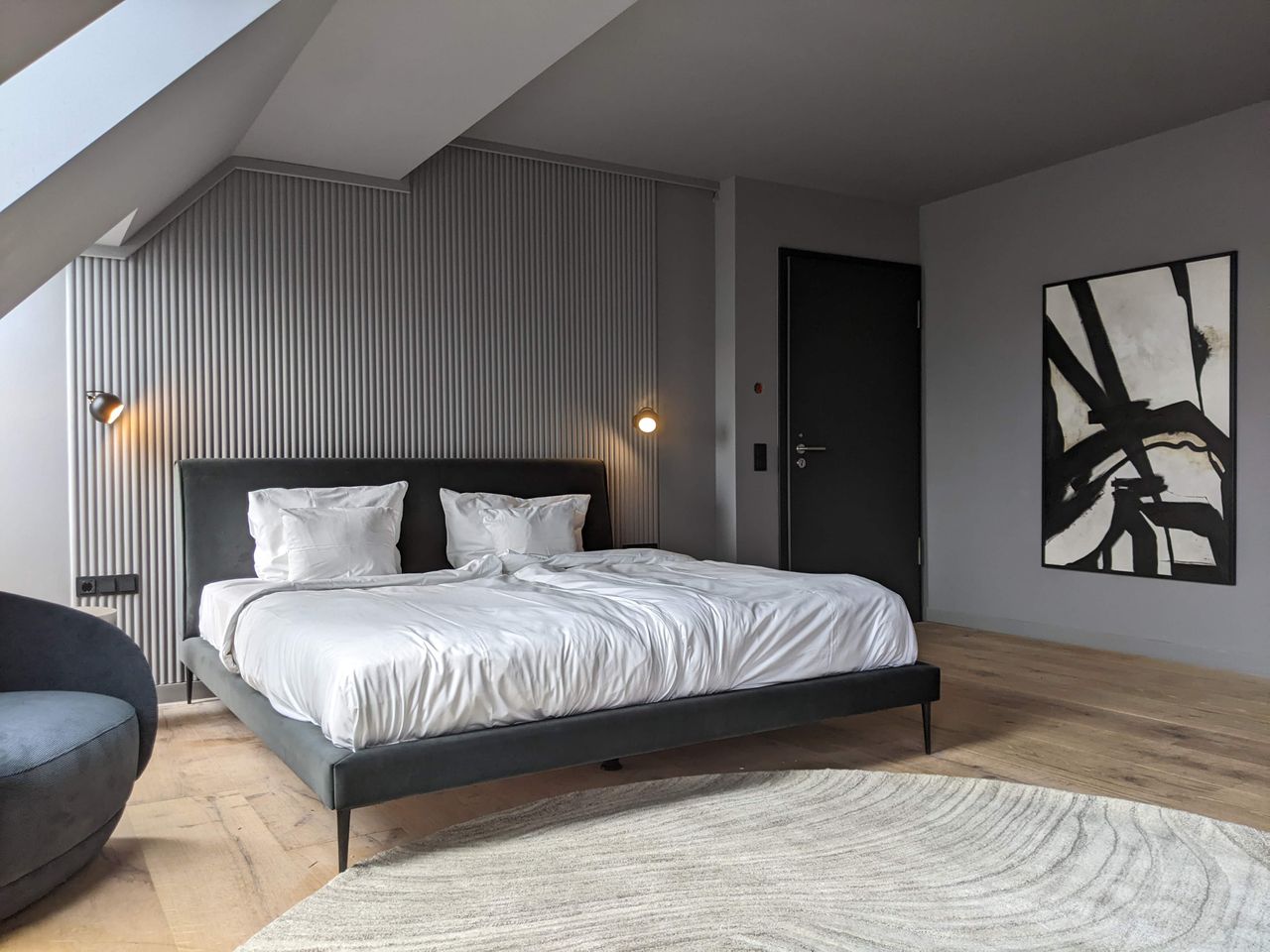 Stylish Conlon House Two-room Apartment | Prime Location Munich | Fully Equipped Kitchen & Amenities