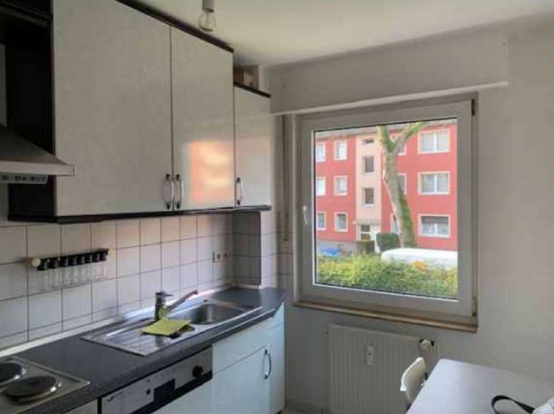 40sqm apartment in Bochum with good transport connections and parking (on street)