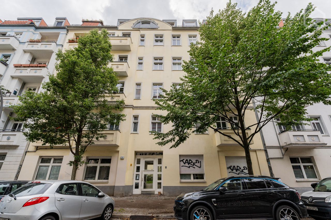 Charming 1-Room Apartment with Balcony in the Heart of Friedrichshain