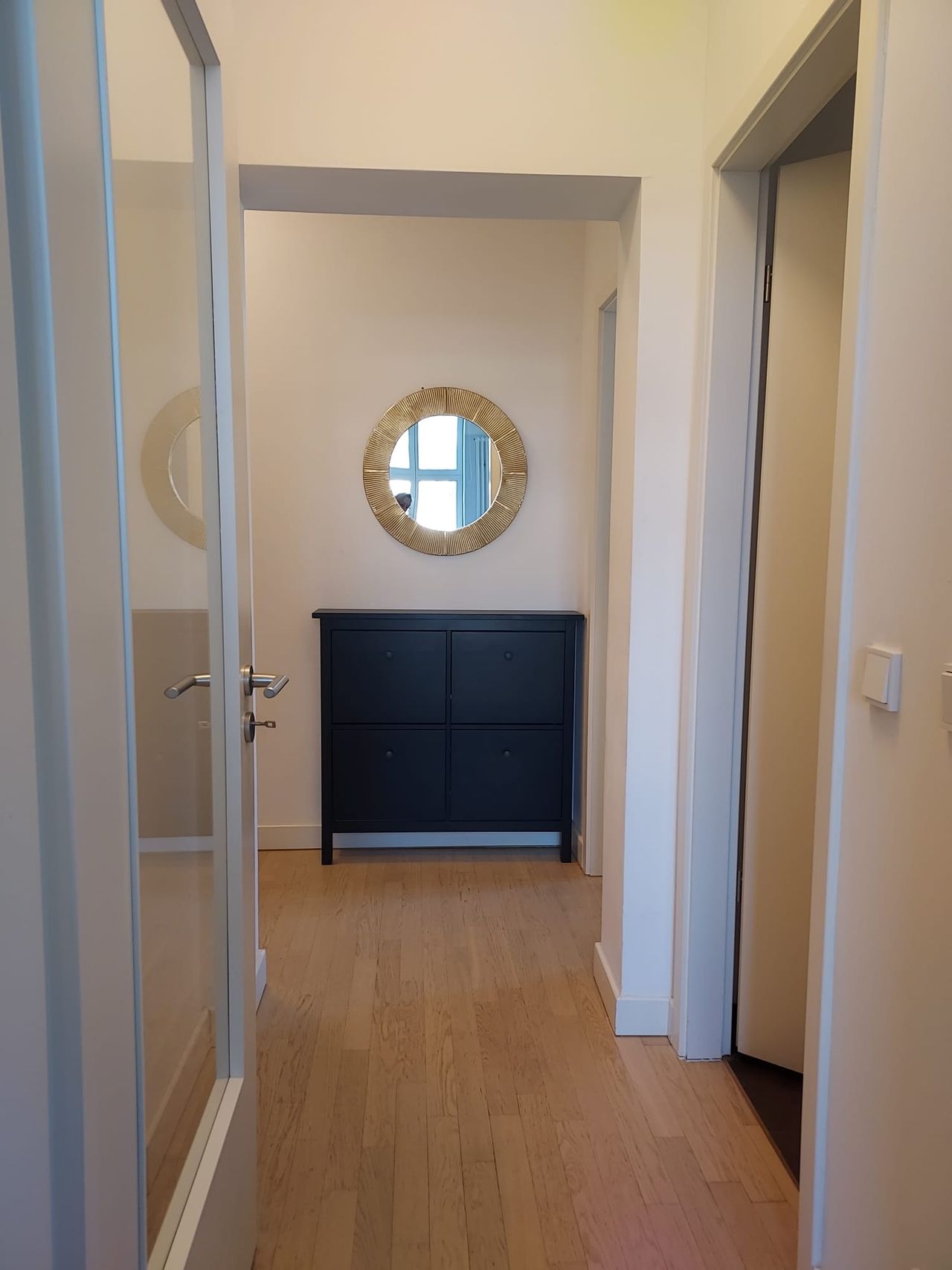 Well-designed modern and bright 2-room flat in Dahlem (Metropolitan Gardens) near FU with sauna