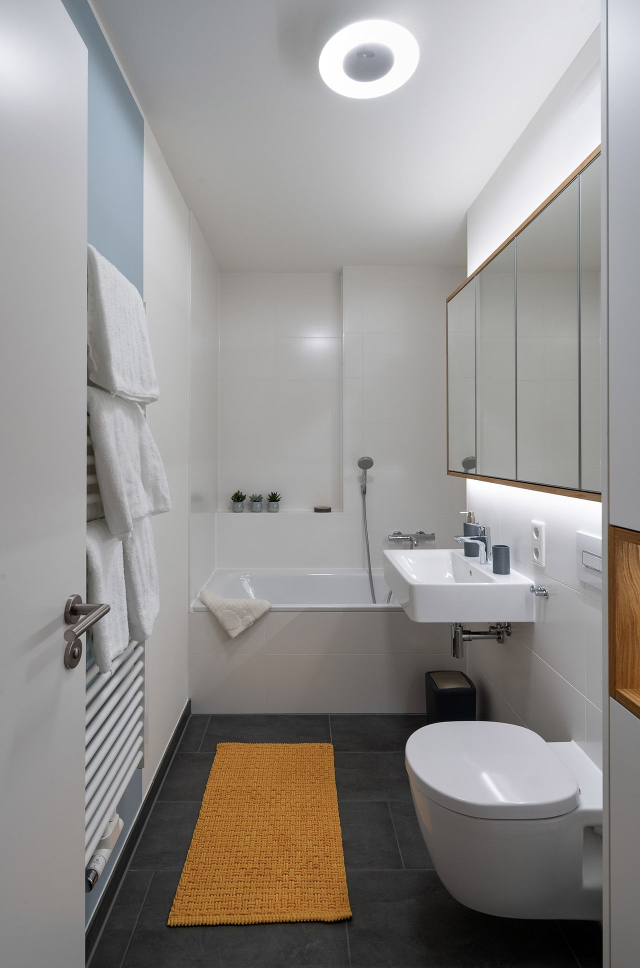 Modern GORDON apartment in the heart of DD-Neustadt, underground car park