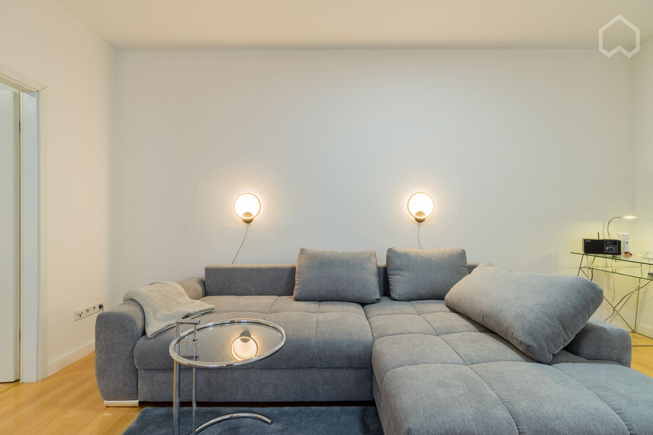 Super central, fully equipped 2-room apartment near Hackesche Höfe in Berlin-Mitte